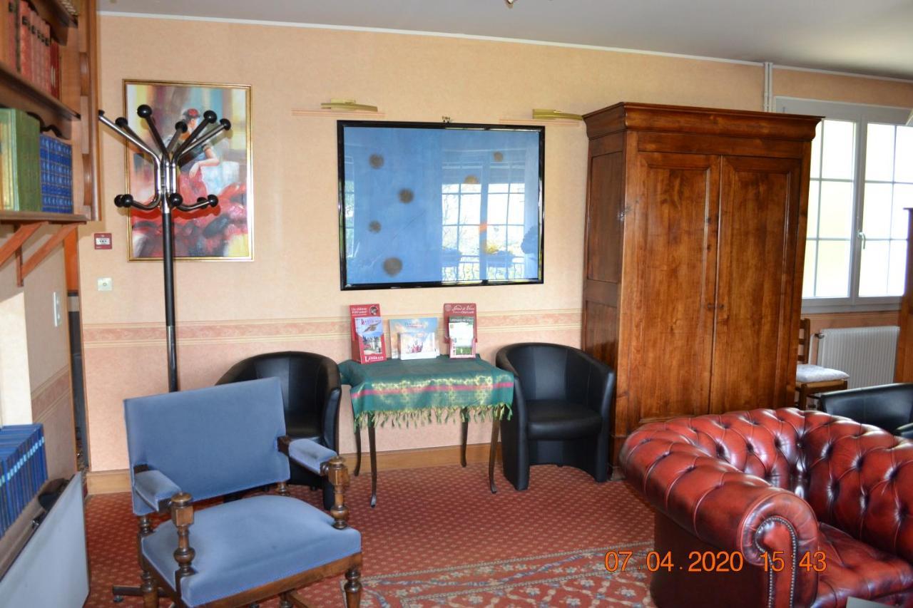 Hotel Le Castel Brissac-Quince Exterior foto