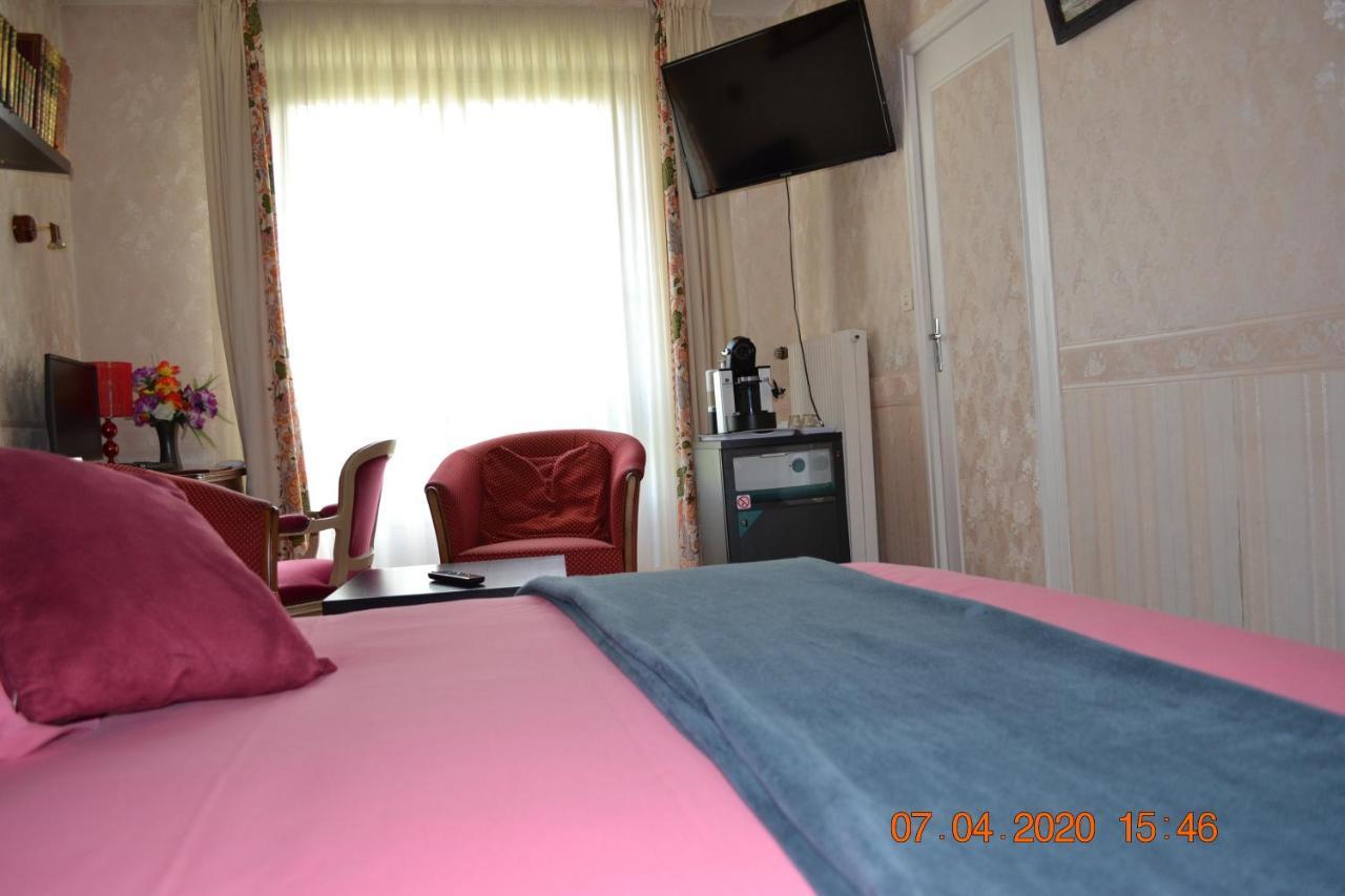 Hotel Le Castel Brissac-Quince Exterior foto